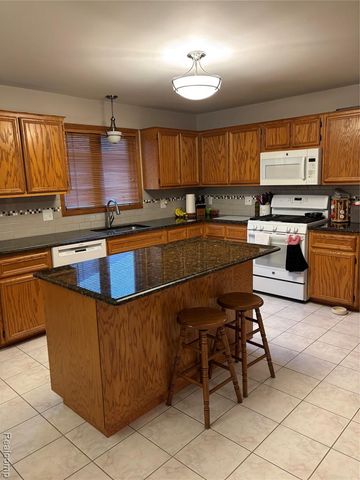 40131 Cucci Drive, Sterling Heights, MI 48313