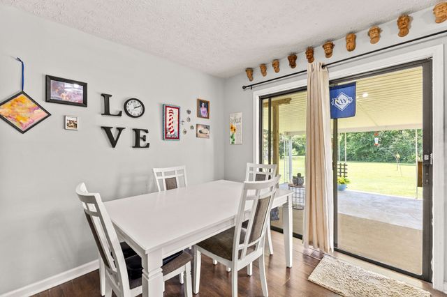 105 E Roberts Rd, Portland, TN 37148