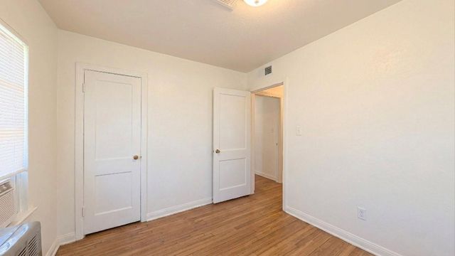 5879 Belneath Street, Houston, TX 77033