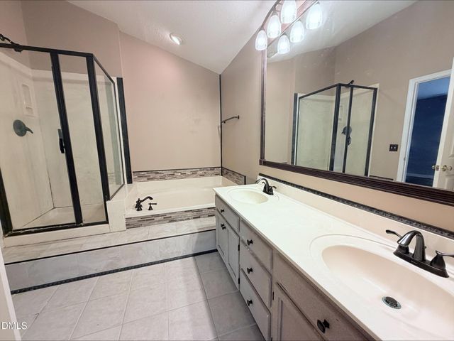 100 Drywood Place, Cary, NC 27513