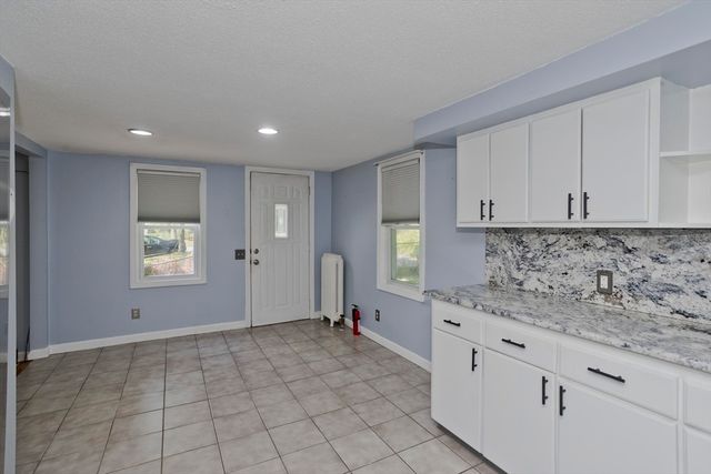 39 Bridge St, Monson, MA 01057