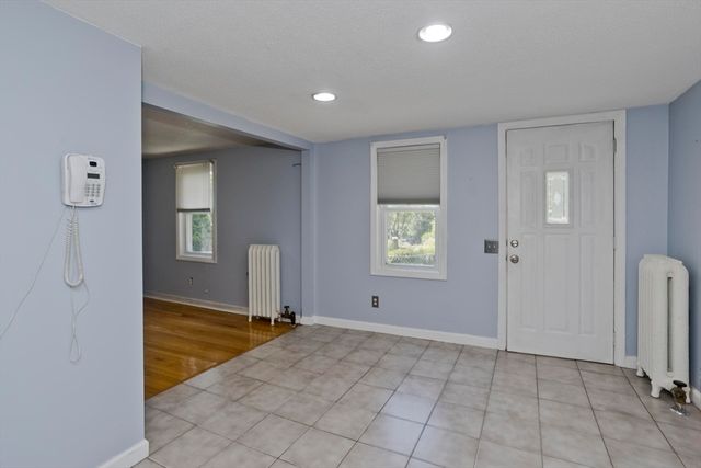 39 Bridge St, Monson, MA 01057
