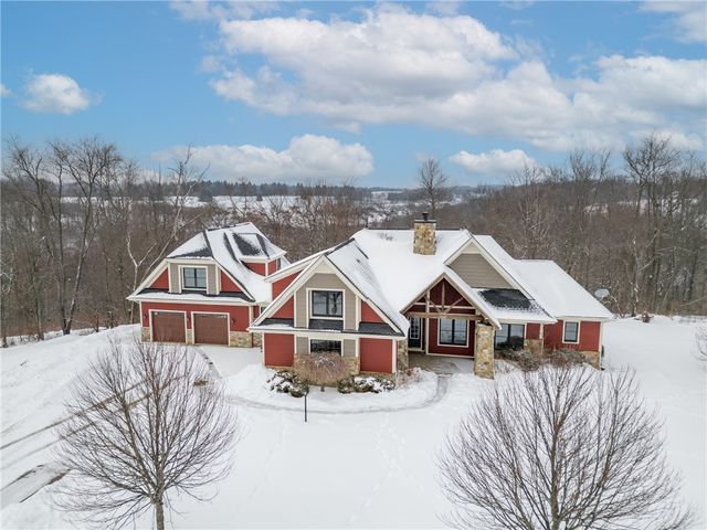 103 Vista Ct, Lancaster Twp, PA 16037