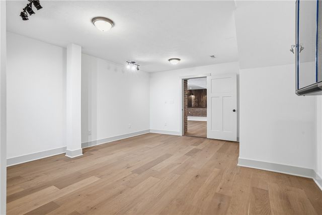 103 Vista Ct, Lancaster Twp, PA 16037