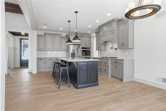 103 Vista Ct, Lancaster Twp, PA 16037