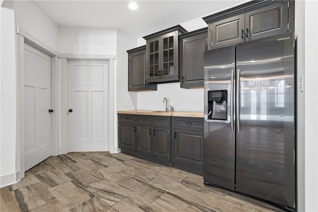 103 Vista Ct, Lancaster Twp, PA 16037