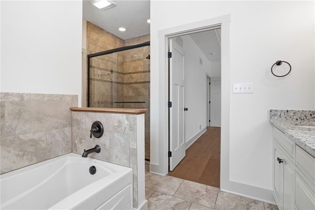 103 Vista Ct, Lancaster Twp, PA 16037