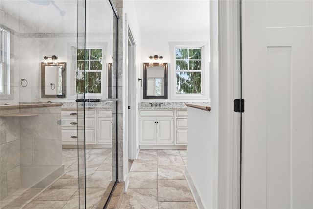 103 Vista Ct, Lancaster Twp, PA 16037