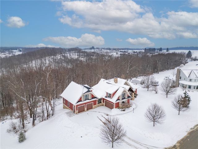 103 Vista Ct, Lancaster Twp, PA 16037