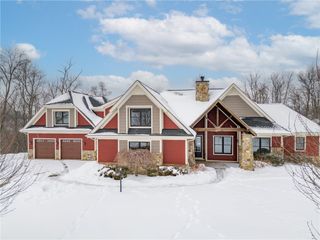 103 Vista Ct, Lancaster Twp, PA 16037