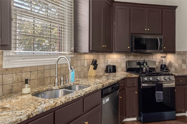 2640 Everest Avenue, Rogers, AR 72758