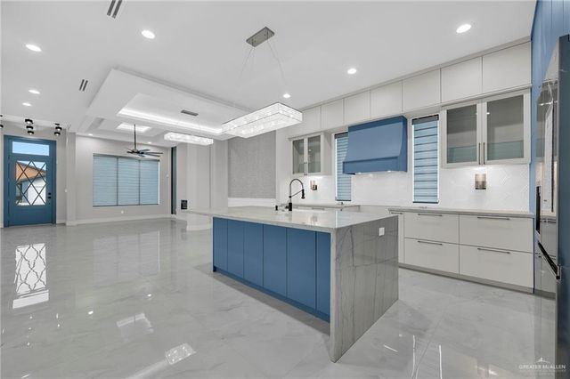 3005 N Alyna Avenue, Edinburg, TX 78541