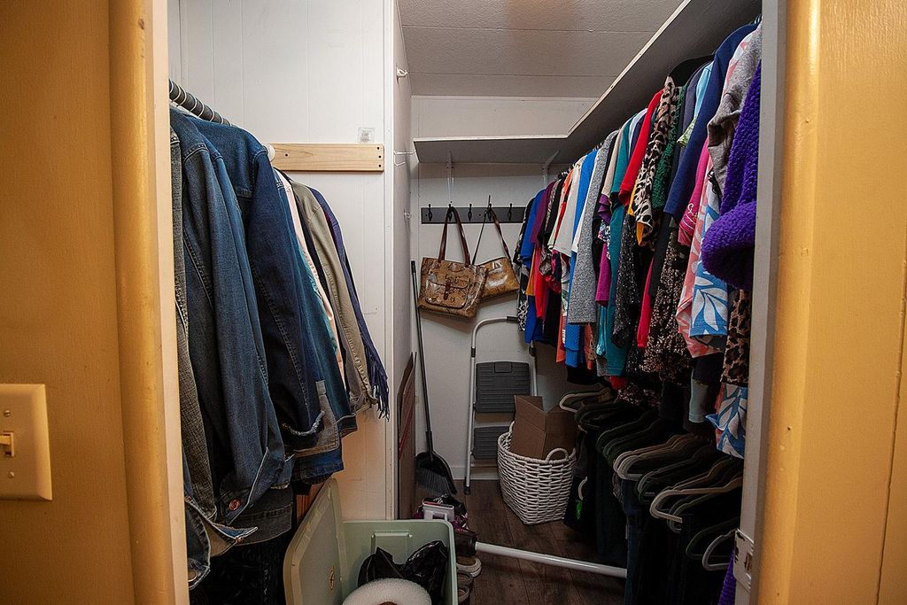 Image 13 of property listing at 221 W Herndon Avenue # 27, Fresno, CA 93650