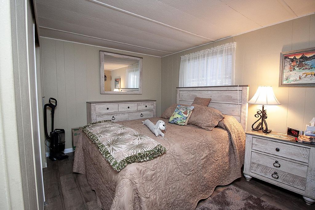 Image 17 of property listing at 221 W Herndon Avenue # 27, Fresno, CA 93650