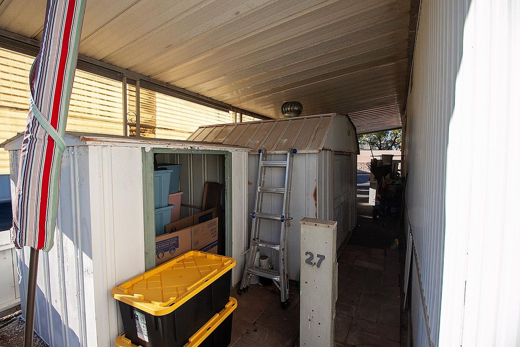 Image 21 of property listing at 221 W Herndon Avenue # 27, Fresno, CA 93650