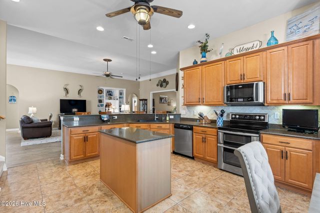 693 Donmovin Court NW, Calabash, NC 28467