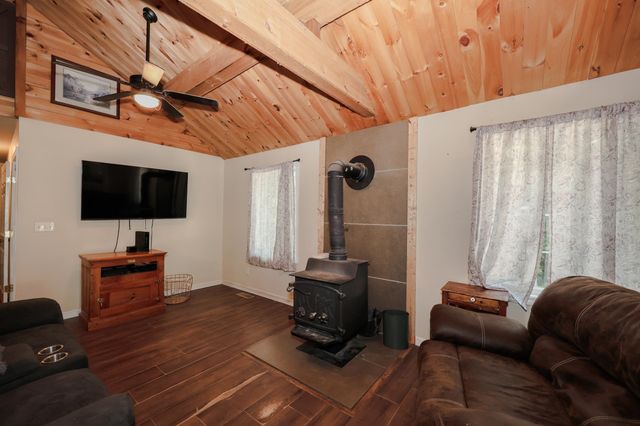 50 Pine Glen Road, Hillsborough, NH 03244