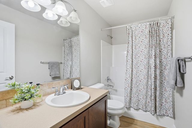 14 E Lindsey Ln, Spokane, WA 99208