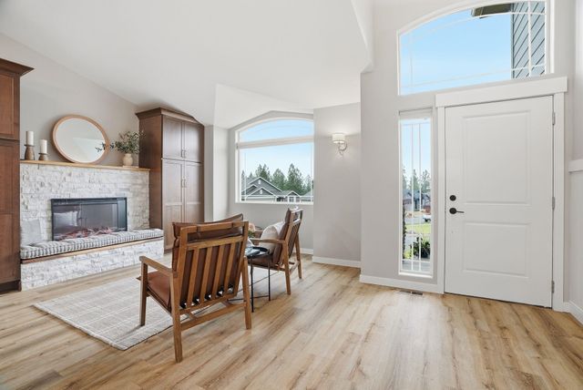 14 E Lindsey Ln, Spokane, WA 99208