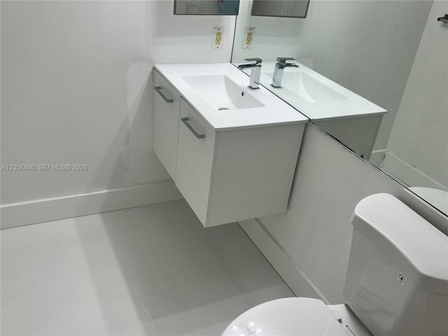 7601 E Treasure Dr 2104, North Bay Village, FL 33141