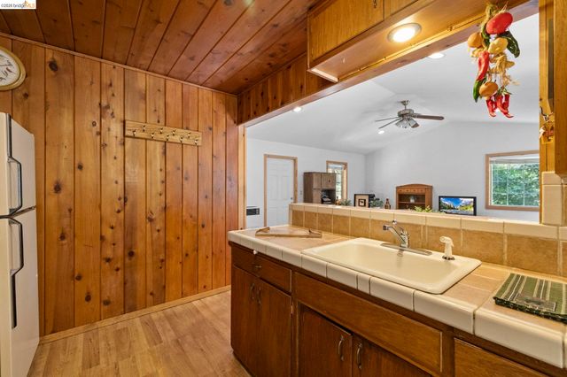 20836 Hiki Pl., Mi Wuk Village, CA 95346