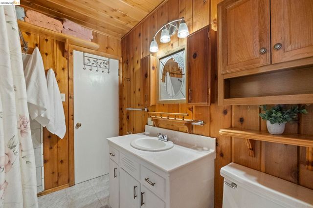 20836 Hiki Pl., Mi Wuk Village, CA 95346