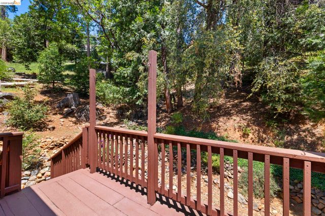 20836 Hiki Pl., Mi Wuk Village, CA 95346