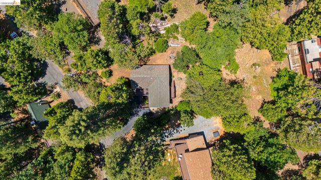 20836 Hiki Pl., Mi Wuk Village, CA 95346