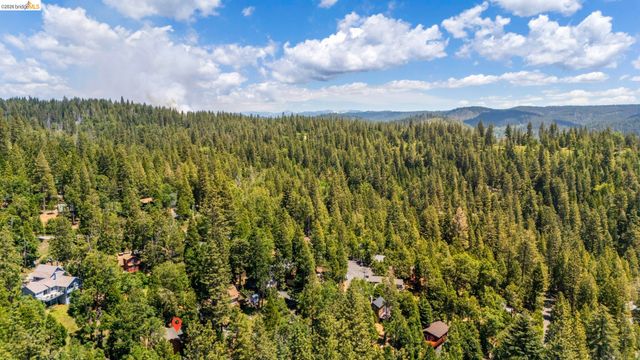 20836 Hiki Pl., Mi Wuk Village, CA 95346