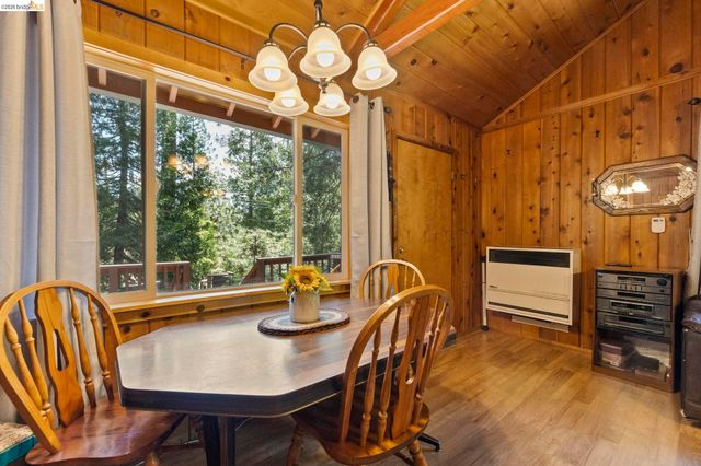 20836 Hiki Pl., Mi Wuk Village, CA 95346