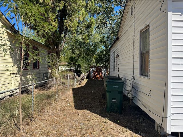 2622 Belton St, Corpus Christi, TX 78416