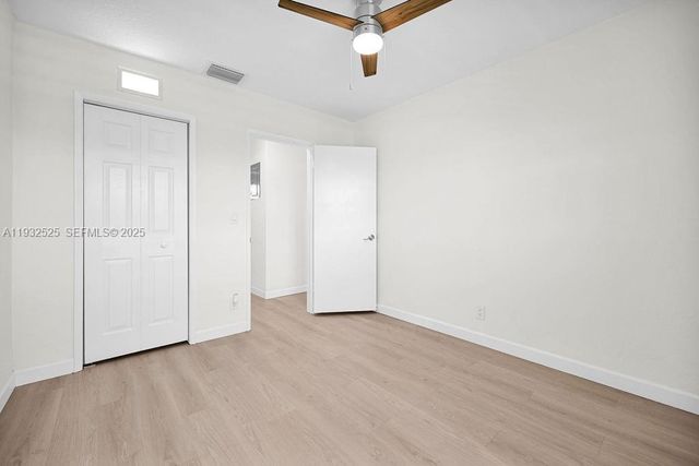 1301 N 12 3B, Hollywood, FL 33019