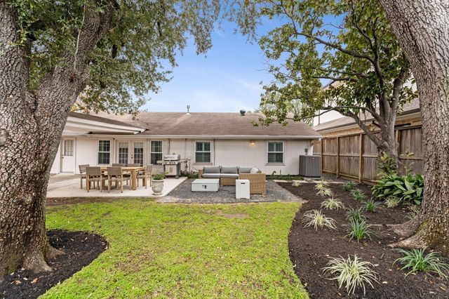 6225 Locke Lane, Houston, TX 77057