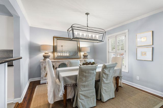 6225 Locke Lane, Houston, TX 77057