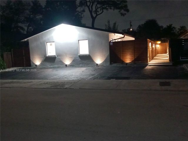 1119 W Las Olas Blvd 1, Fort Lauderdale, FL 33312