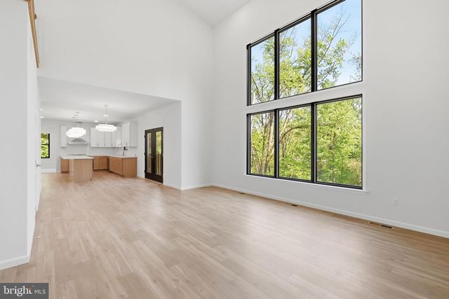 410 E ROSE TREE RD, Media, PA 19063