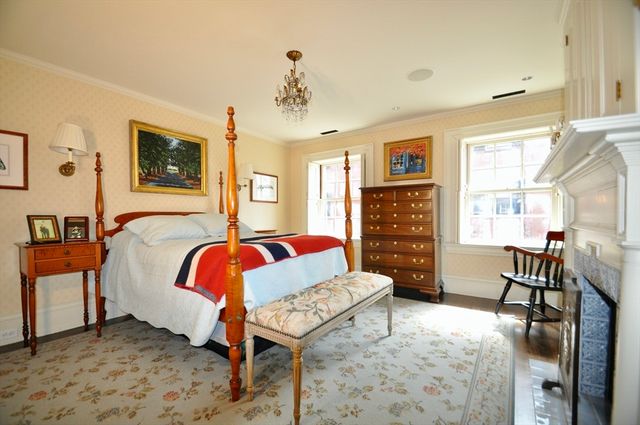79 Pinckney, Boston, MA 02114