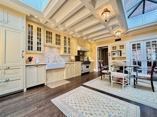 79 Pinckney, Boston, MA 02114