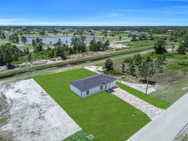 1042 Darlington Street, Lehigh Acres, FL 33974