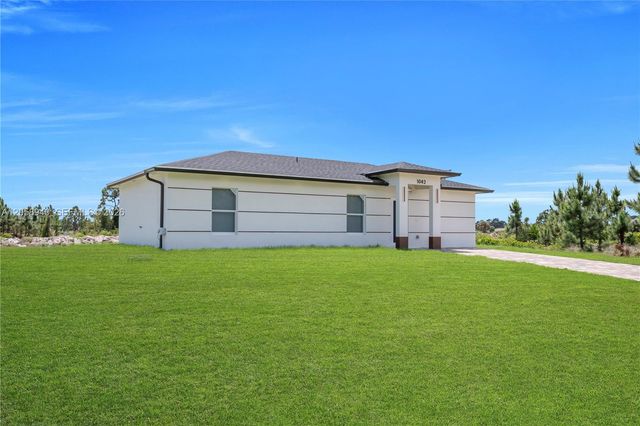 1042 Darlington Street, Lehigh Acres, FL 33974