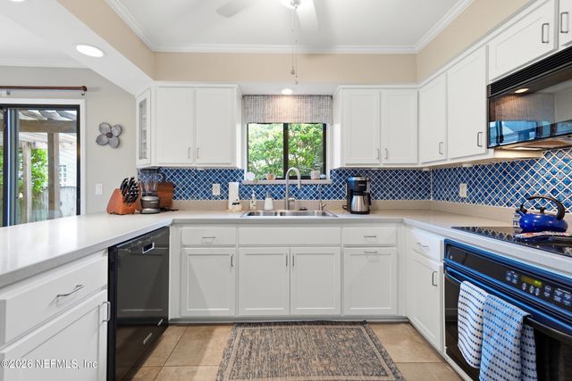 8237 SHADE TREE Court, Jacksonville, FL 32256