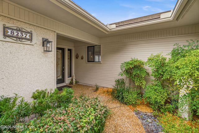 8237 SHADE TREE Court, Jacksonville, FL 32256