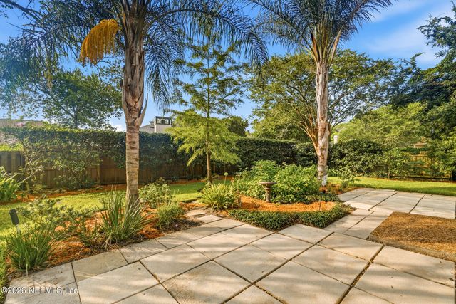 8237 SHADE TREE Court, Jacksonville, FL 32256