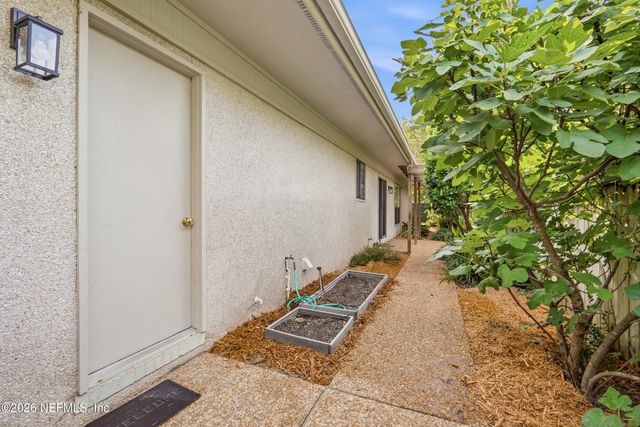 8237 SHADE TREE Court, Jacksonville, FL 32256