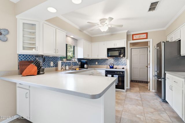 8237 SHADE TREE Court, Jacksonville, FL 32256