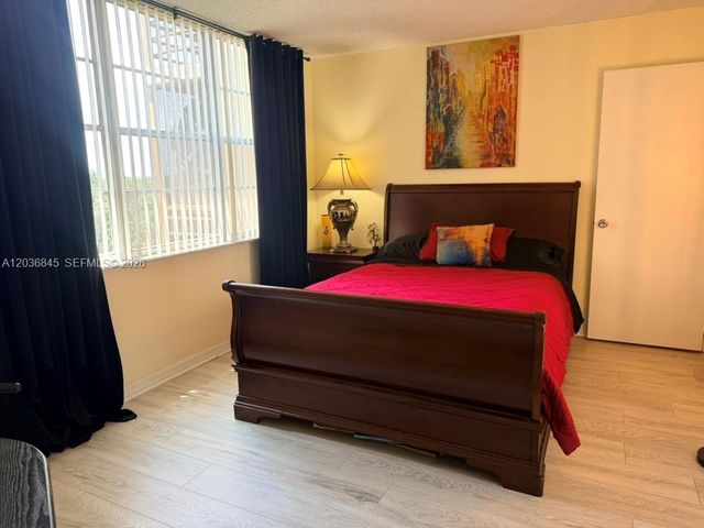 1400 Saint Charles Pl 701, Pembroke Pines, FL 33026