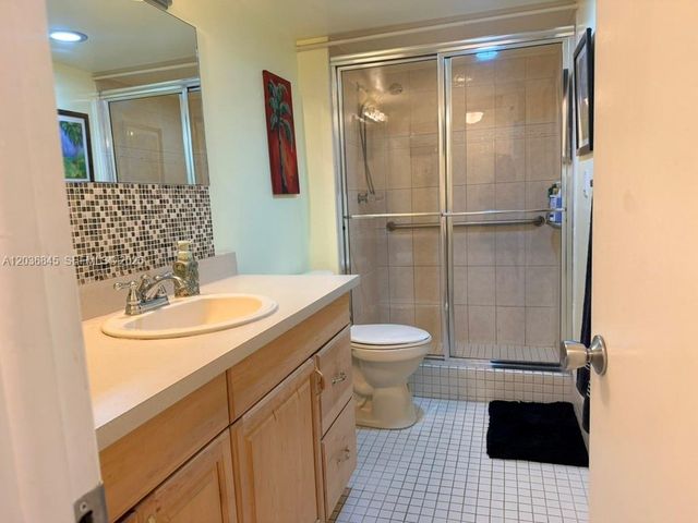 1400 Saint Charles Pl 701, Pembroke Pines, FL 33026