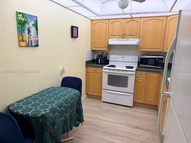 1400 Saint Charles Pl 701, Pembroke Pines, FL 33026