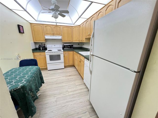 1400 Saint Charles Pl 701, Pembroke Pines, FL 33026