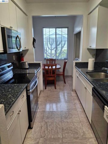 1476 Adeline St, Oakland, CA 94607